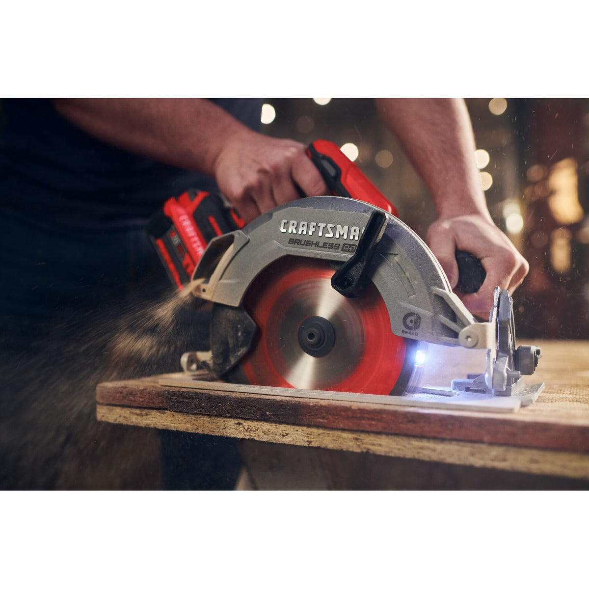 Sierra circular inalámbrica CRAFTSMAN V20* BRUSHLESS RP de 7-1/4 pulgadas (solo herramienta) – Reacondicionada