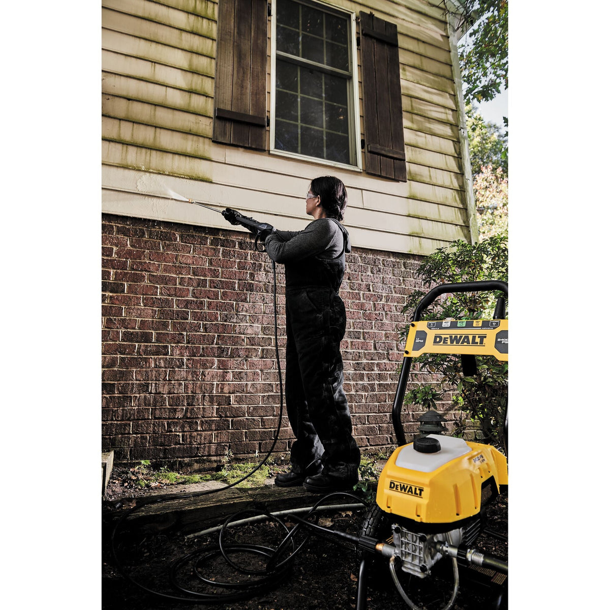 DEWALT 2400 PSI 1.1 GPM Electric Pressure Washer – Reconditioned